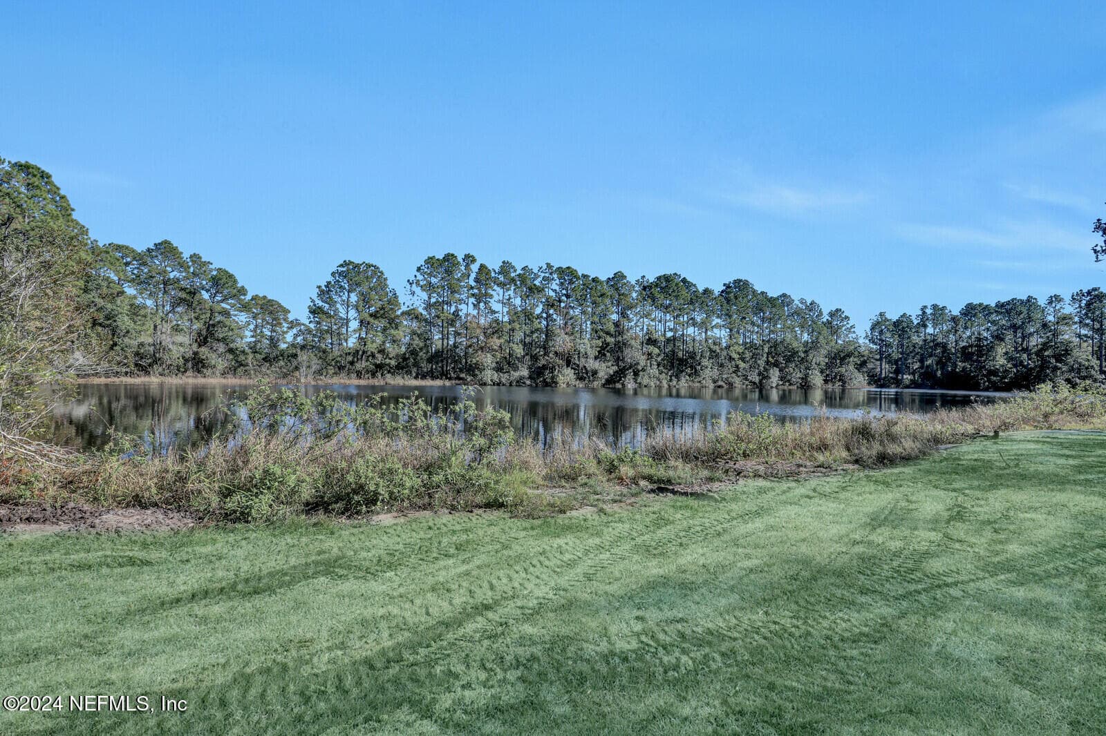 Photo 11 of 141 WOODS Road, San Mateo, FL 32187