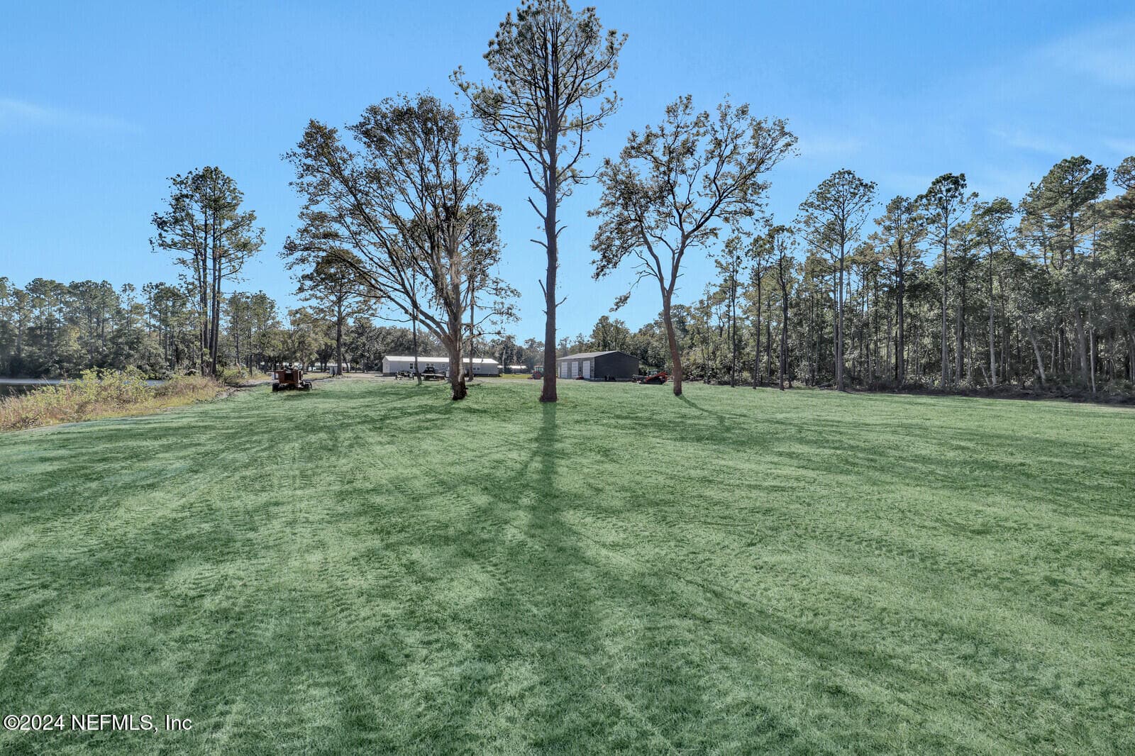 Photo 12 of 141 WOODS Road, San Mateo, FL 32187