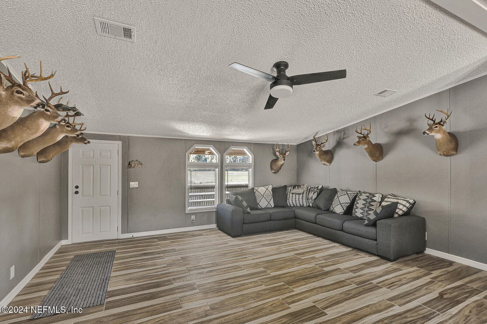 Photo 23 of 141 WOODS Road, San Mateo, FL 32187