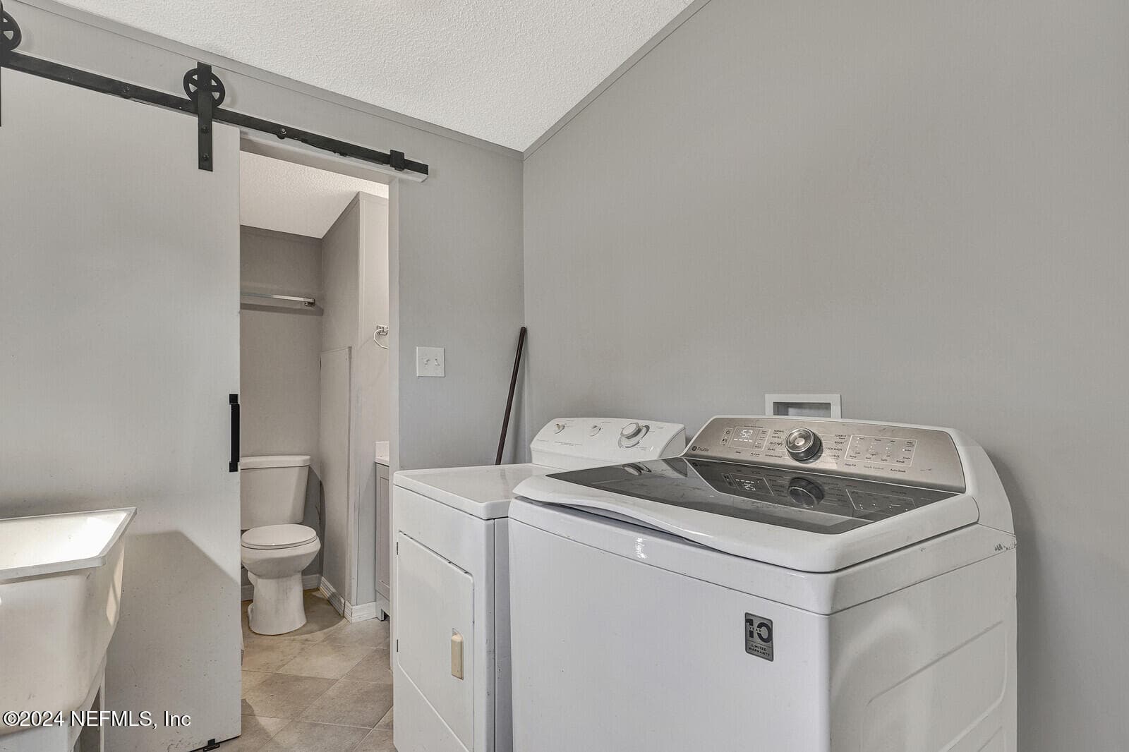 Photo 35 of 141 WOODS Road, San Mateo, FL 32187