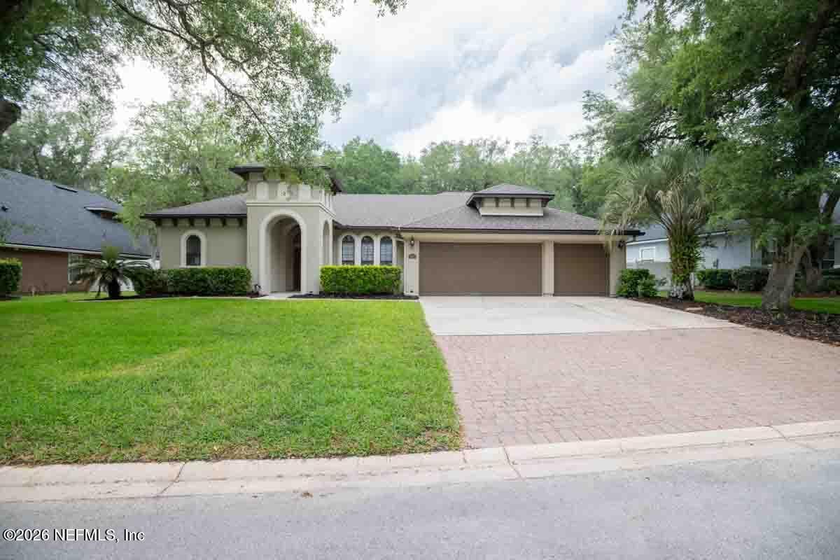1876 OAKCHIME Drive, Orange Park, FL 32065