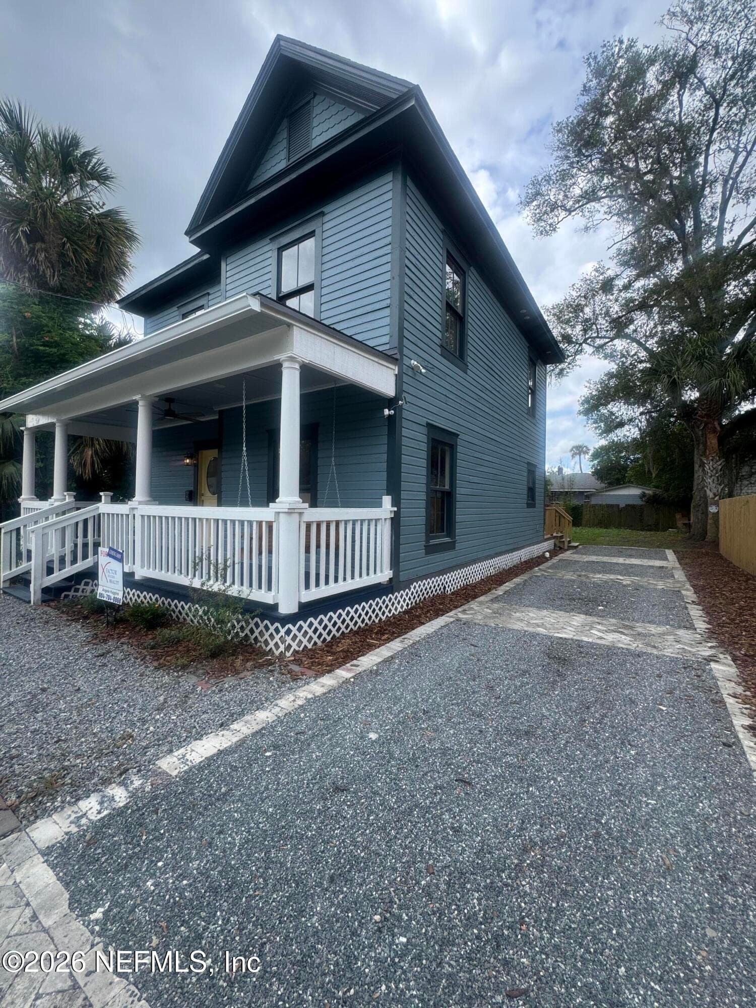 Private Driveway — 30 W 12TH Street, Jacksonville, FL 32206