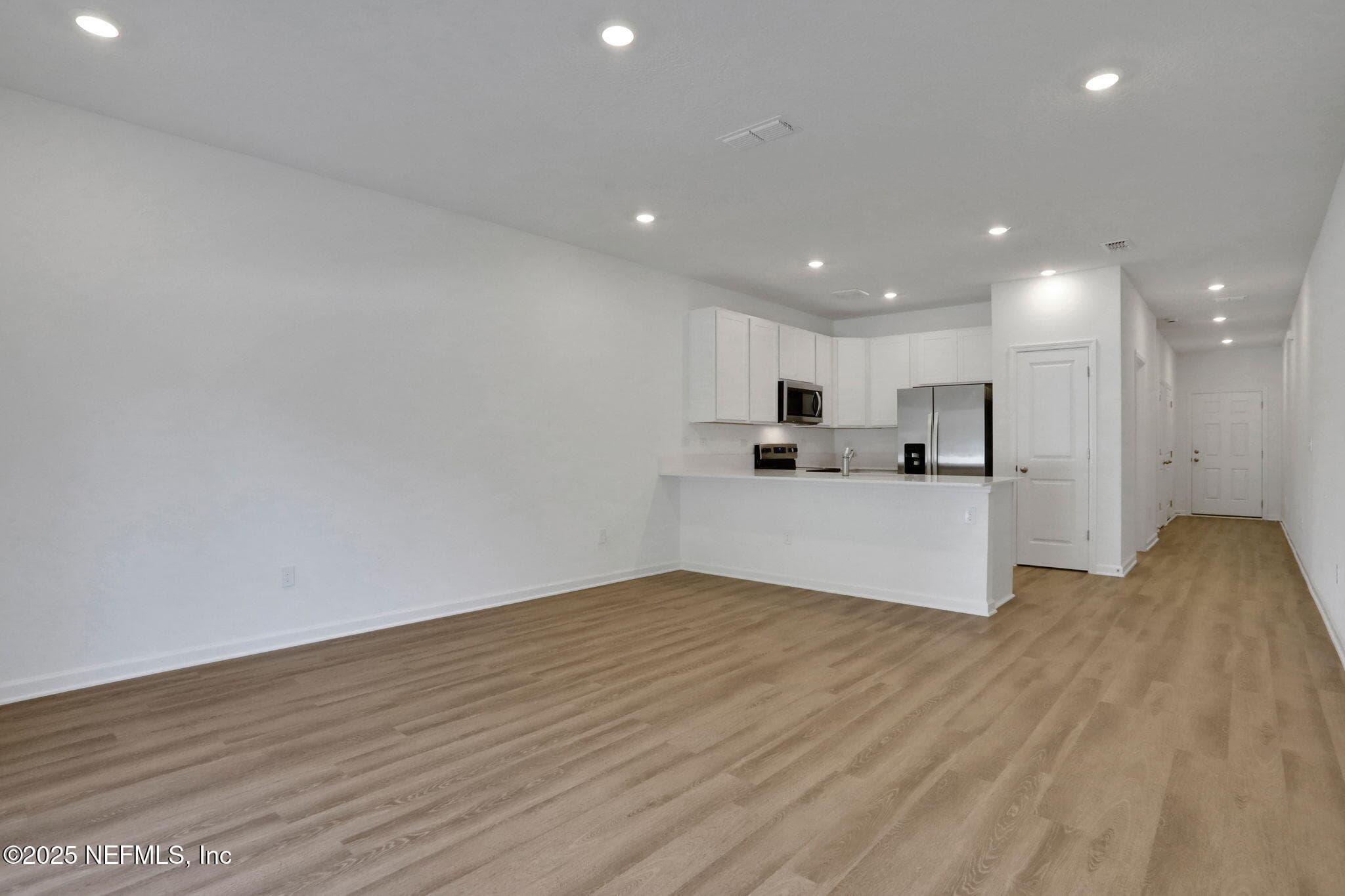 Photo 10 of 719 SAILOR GROVE Lane, Jacksonville, FL 32221