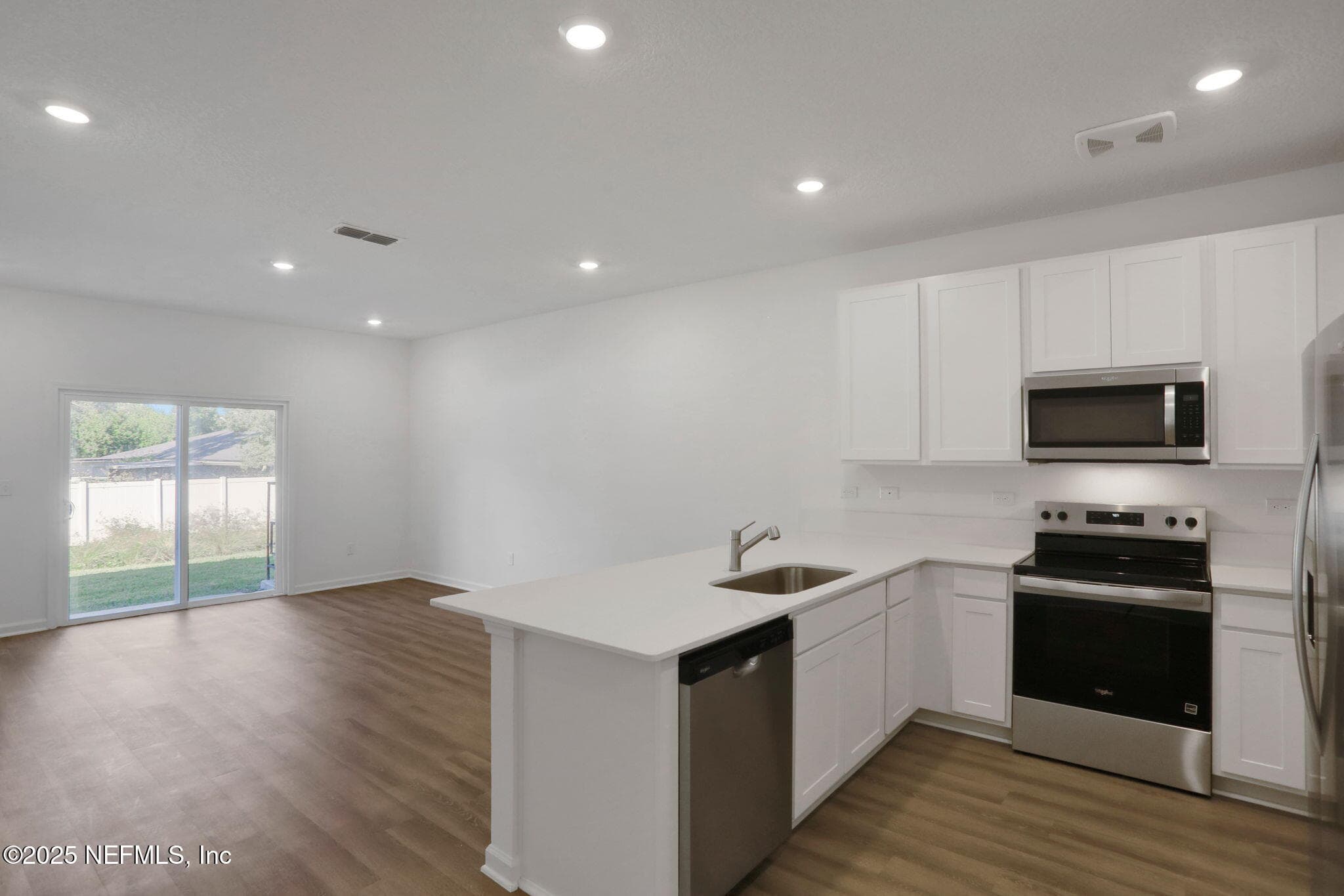 Photo 17 of 719 SAILOR GROVE Lane, Jacksonville, FL 32221