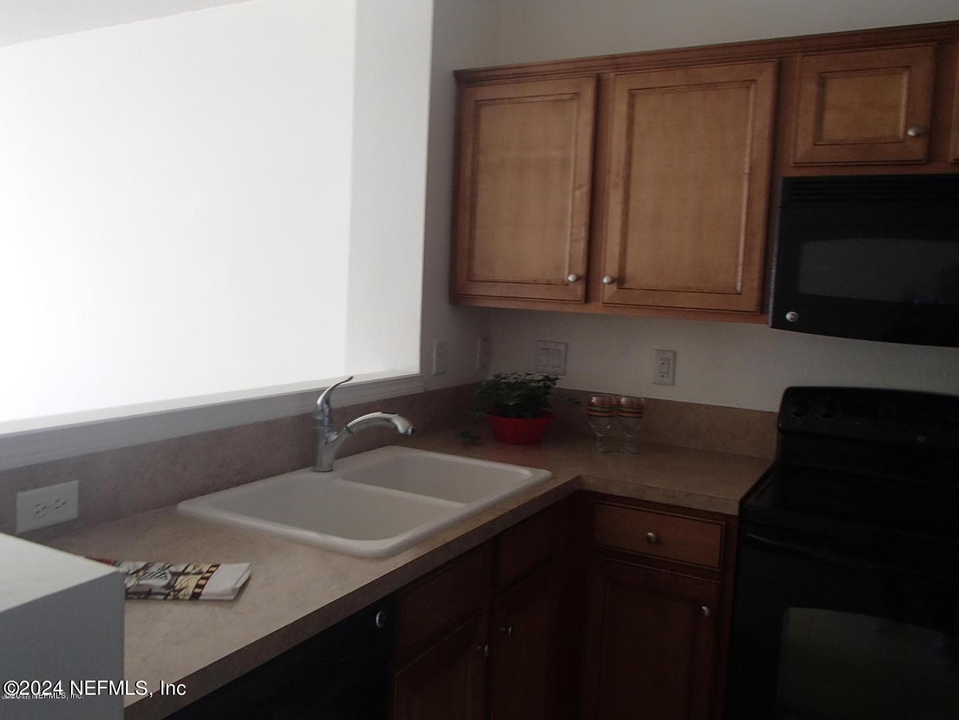 Photo 7 of 8125 SUMMERGATE Court, Jacksonville, FL 32256