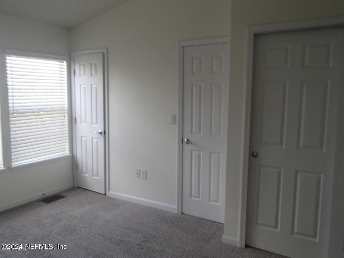 Photo 12 of 8125 SUMMERGATE Court, Jacksonville, FL 32256