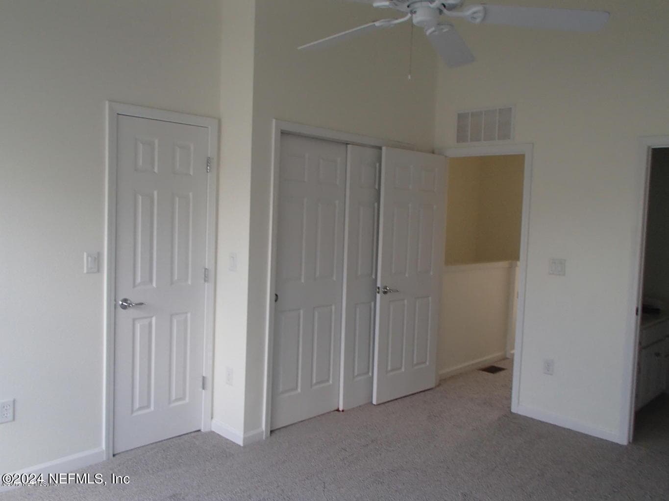 Photo 15 of 8125 SUMMERGATE Court, Jacksonville, FL 32256
