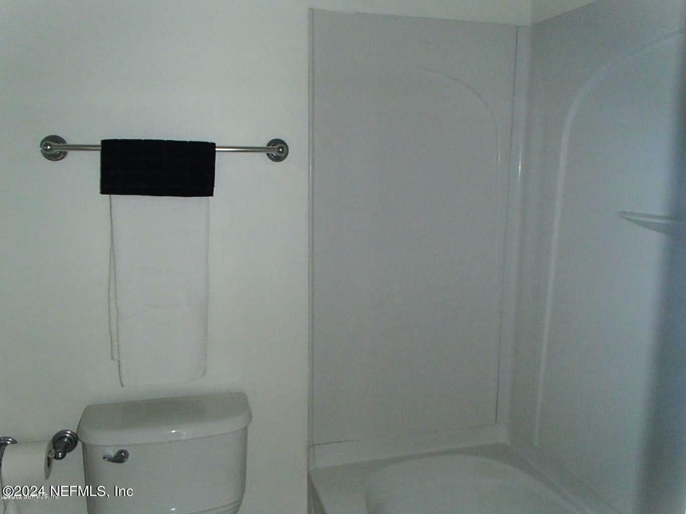 Photo 17 of 8125 SUMMERGATE Court, Jacksonville, FL 32256