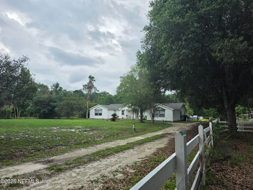 2554 NW 223rd Street NW, Lawtey, FL 32058