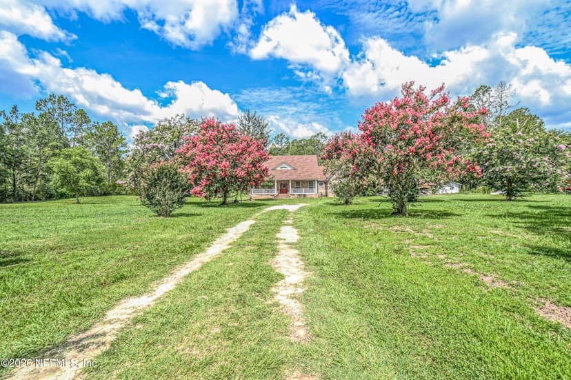 17442 S Tommy Road, Glen St. Mary, FL 32040