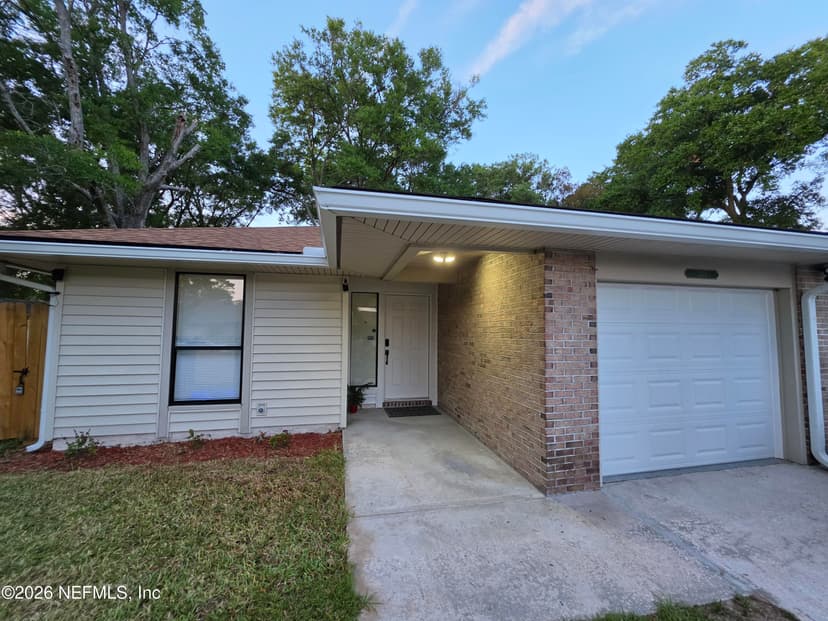 7411 Colony Cove Lane, Jacksonville, FL 32277