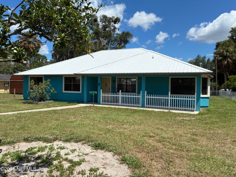 254 Old Woods Road, Interlachen, FL 32148