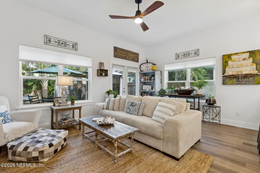 523 S 13th Terrace, Fernandina Beach, FL 32034