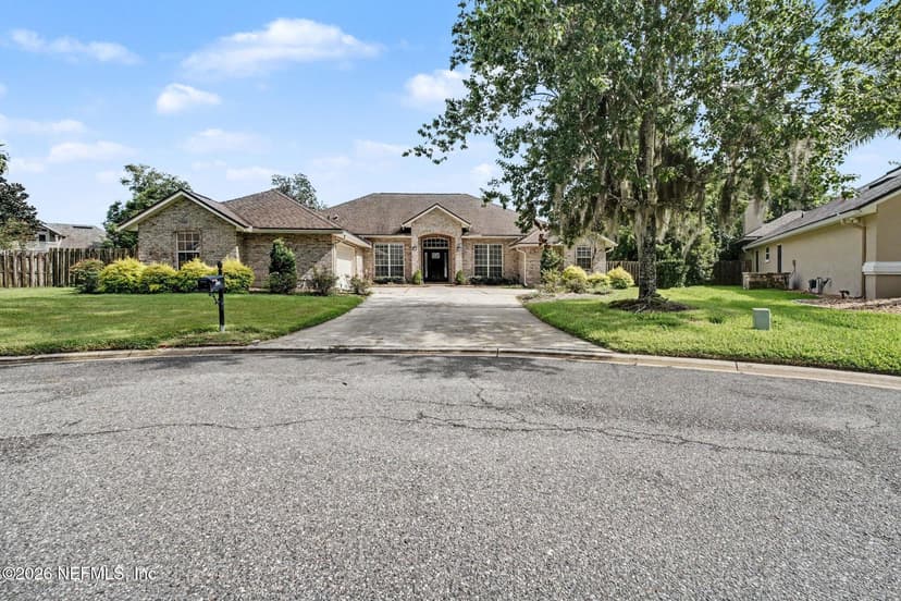 1803 Sentry Oak Court, Fleming Island, FL 32003