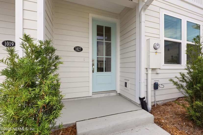 1027 N 1st Avenue N, Jacksonville Beach, FL 32250