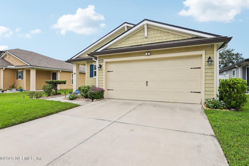8153 Meadow Walk Lane, Jacksonville, FL 32256
