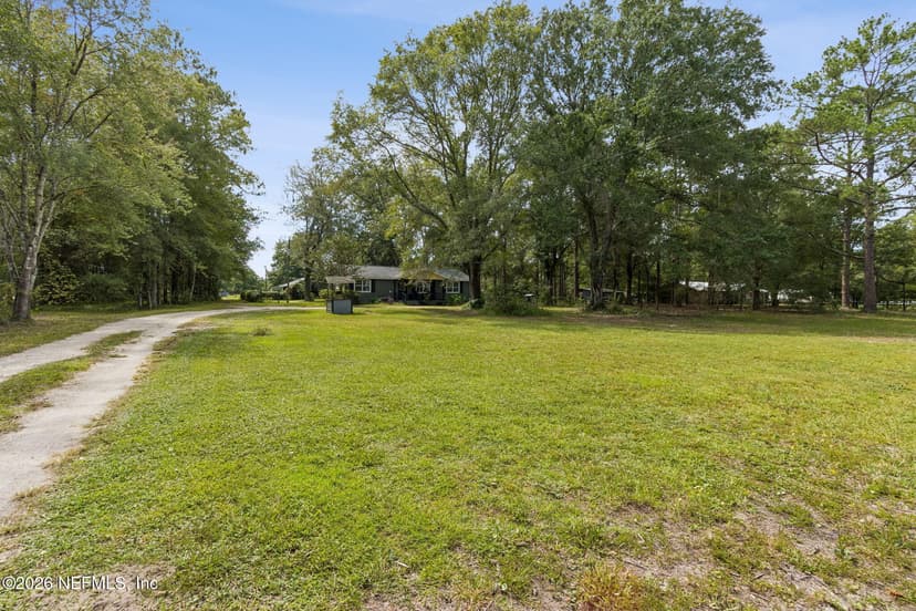 1724 NW 251st Street, Lawtey, FL 32058