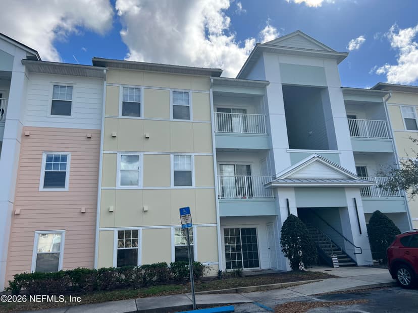 8226 Green Parrot Road 105, Jacksonville, FL 32256
