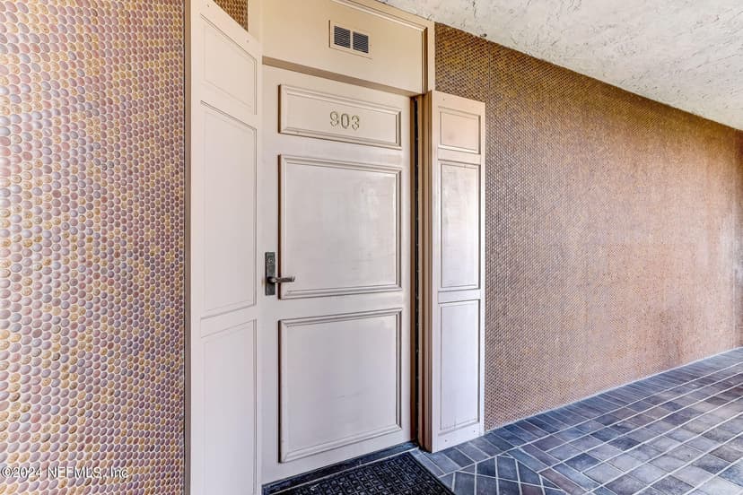 4401 Lakeside Drive 903, Jacksonville, FL 32210