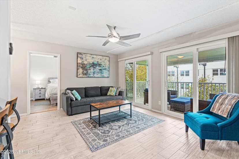 221 6th Avenue S E, Jacksonville Beach, FL 32250