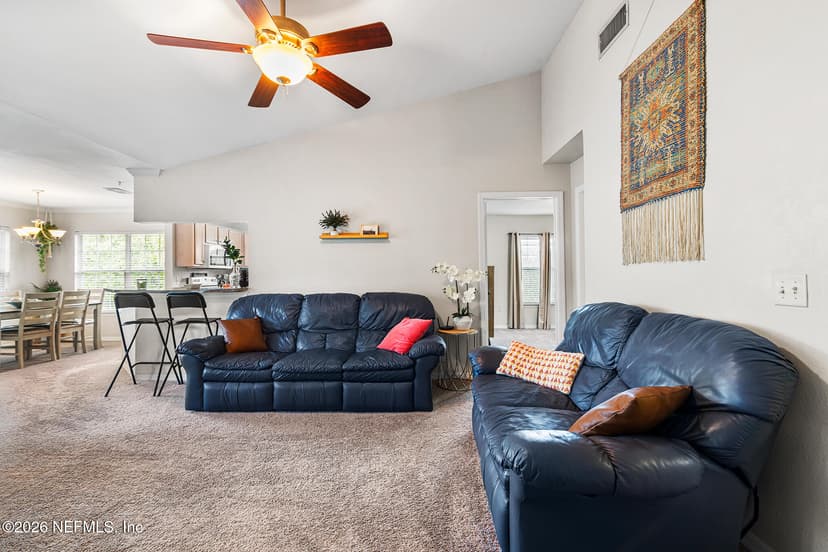 7800 Point Meadows Drive 238, Jacksonville, FL 32256