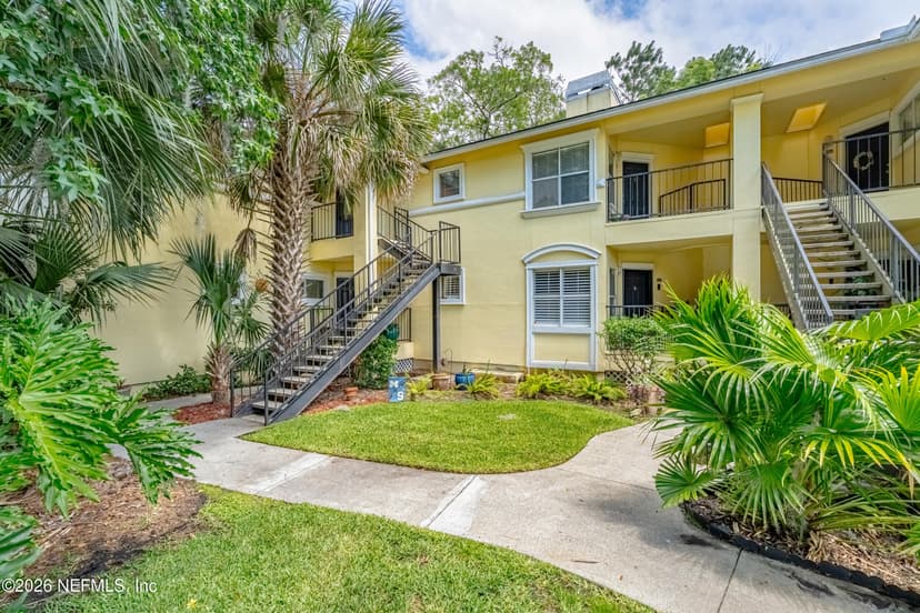 1800 The Greens Way 501, Jacksonville Beach, FL 32250
