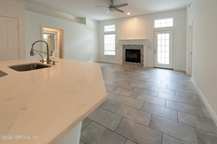 1673 Tall Tree Drive E, Jacksonville, FL 32246