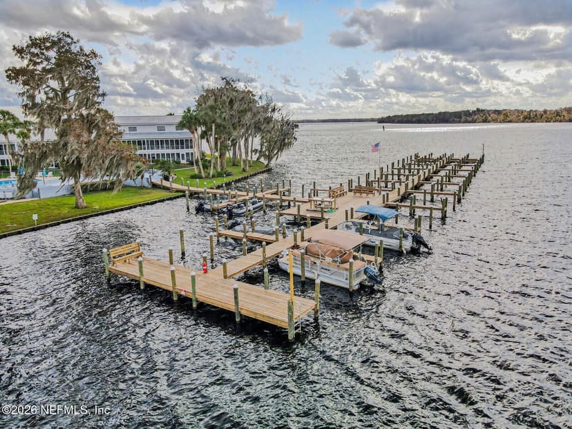 222 River Bend Place Bldg C, Welaka, FL 32193