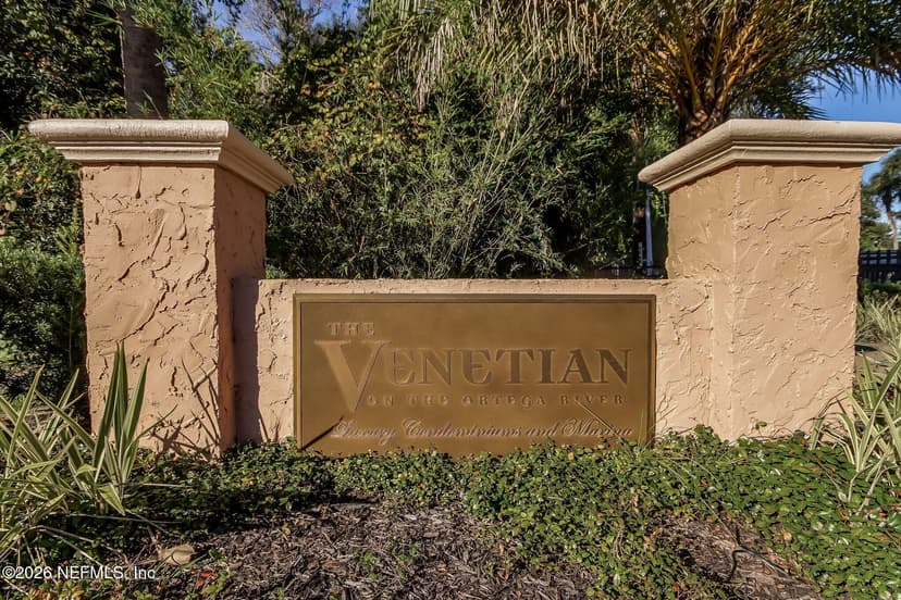 5375 Ortega Farms Boulevard 805, Jacksonville, FL 32210