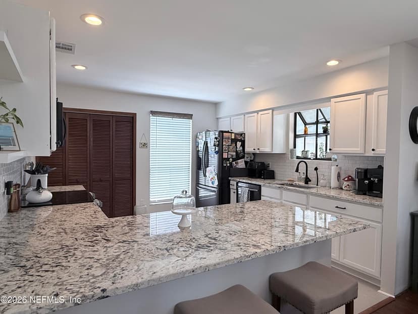 1671 Holly Oaks Lake Road E, Jacksonville, FL 32225