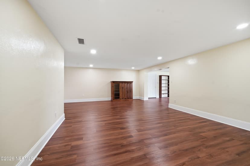 5162 Spring Glen Road, Jacksonville, FL 32207