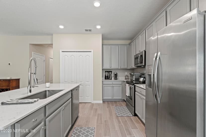 1682 Pottsburg Point Drive, Jacksonville, FL 32207