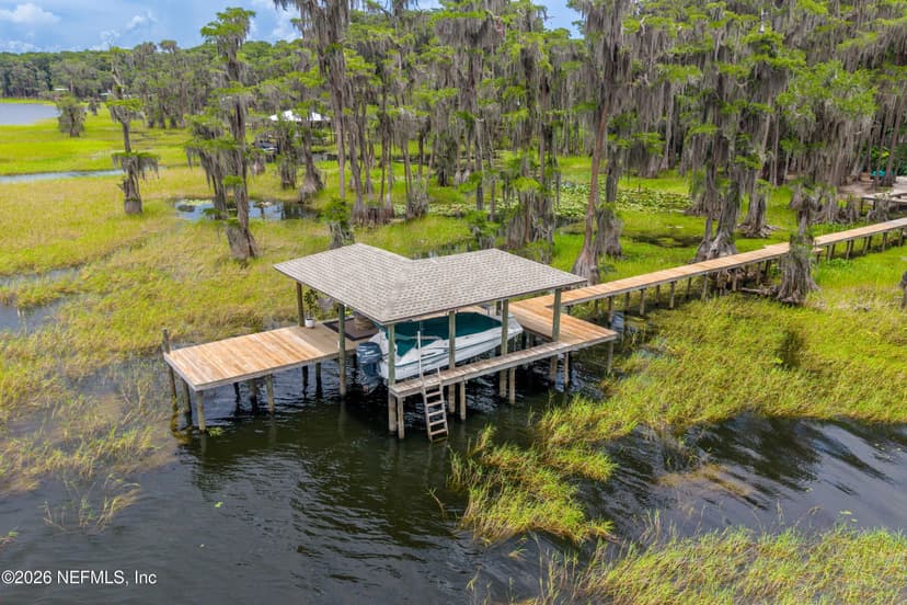 298 SE 5th Avenue, Melrose, FL 32666