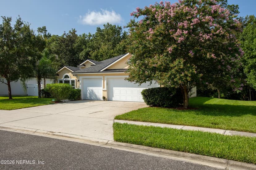 733 W Kings College Drive, St. Johns, FL 32259