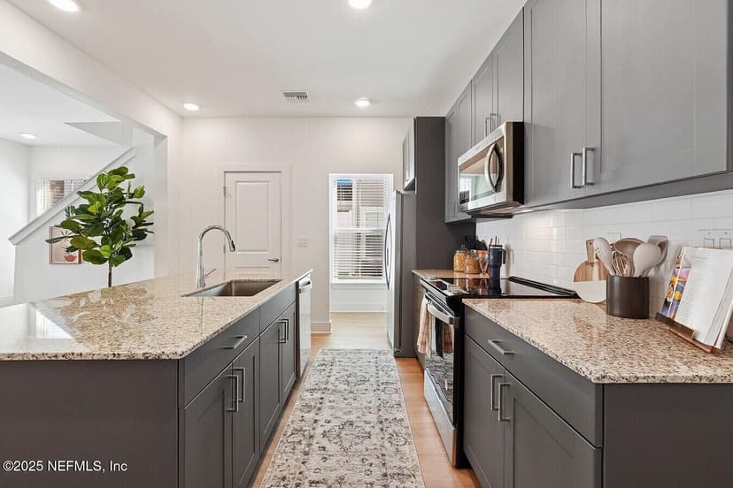 3730 Dupont Avenue C1E, Jacksonville, FL 32217