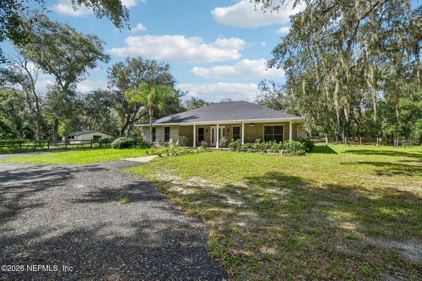 135 Pearsall Circle, Melrose, FL 32666
