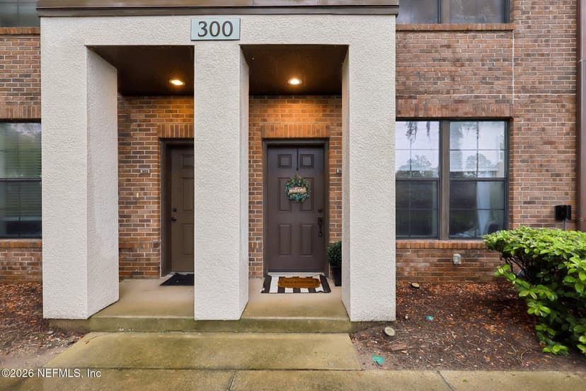 9823 Tapestry Park Circle 303, Jacksonville, FL 32246