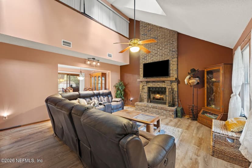 3087 S Deer Avenue, Middleburg, FL 32068