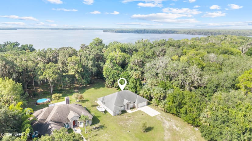 107 Beechers Point Drive, Welaka, FL 32193