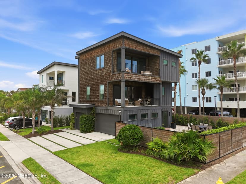 105 N 11th Avenue, Jacksonville Beach, FL 32250