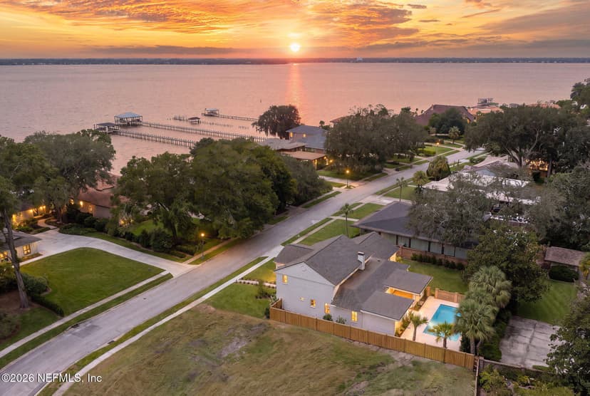 4275 Point La Vista Road W, Jacksonville, FL 32207