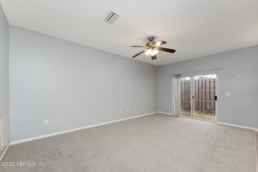5260 Collins Road 1304, Jacksonville, FL 32244