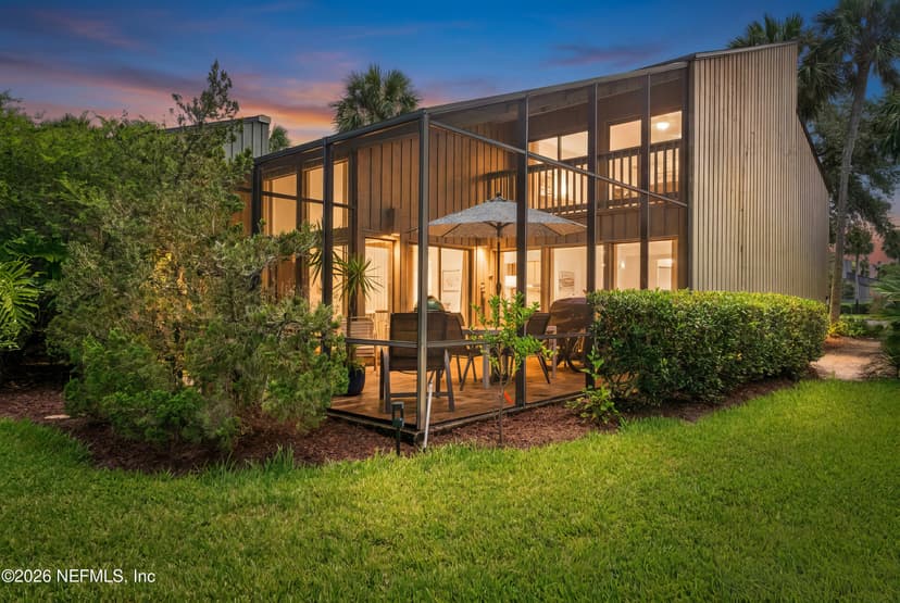 10017 Sawgrass Drive E, Ponte Vedra Beach, FL 32082