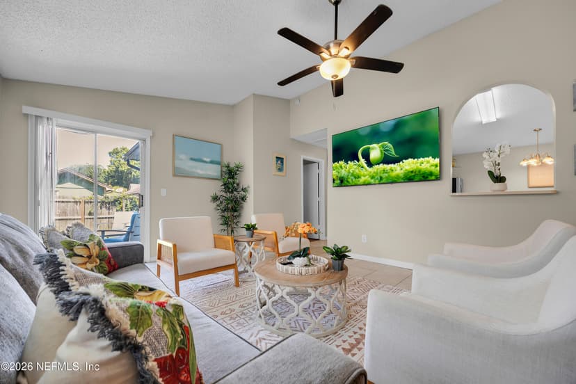 905 Gavagan Road, Jacksonville, FL 32233