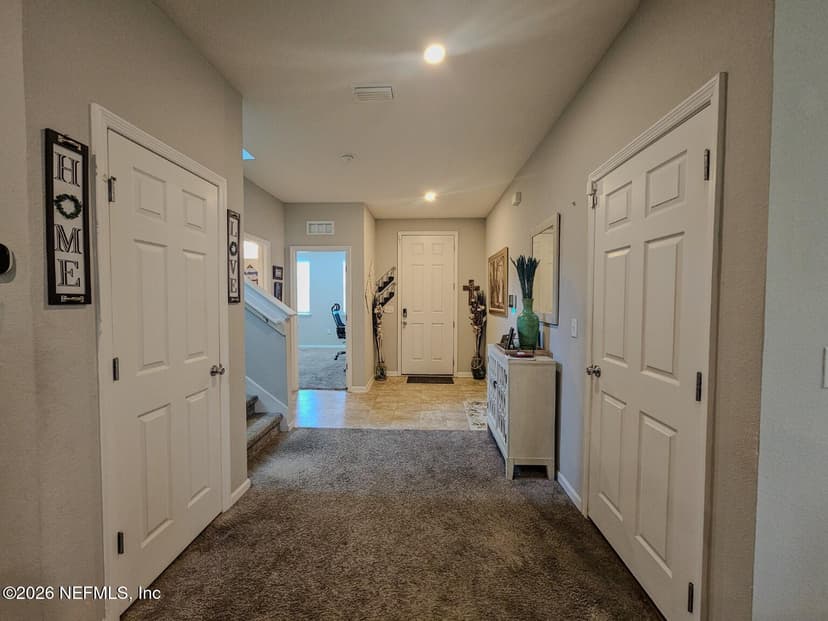 12573 Lake Taylor Lane, Jacksonville, FL 32218