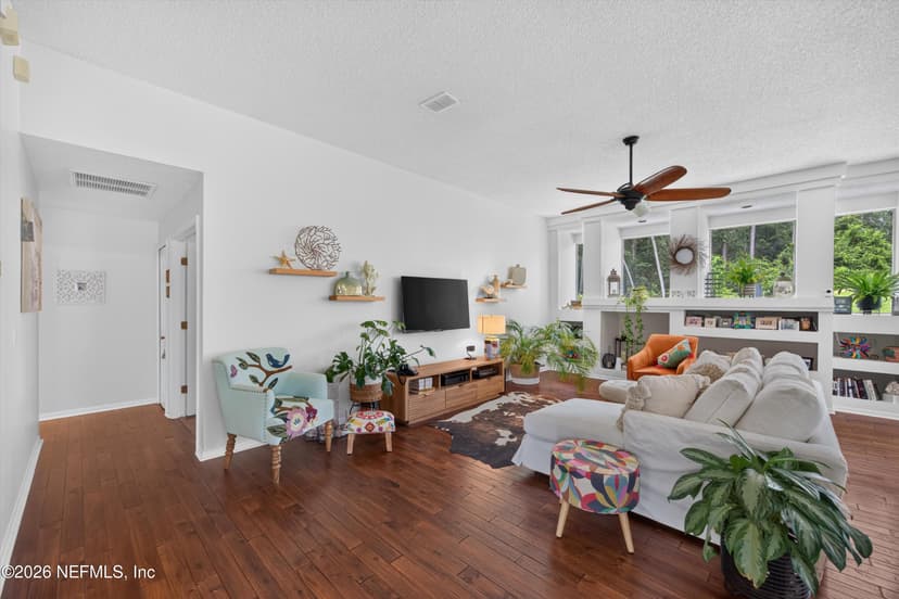 1820 Burgess Hill Drive E, Jacksonville, FL 32246