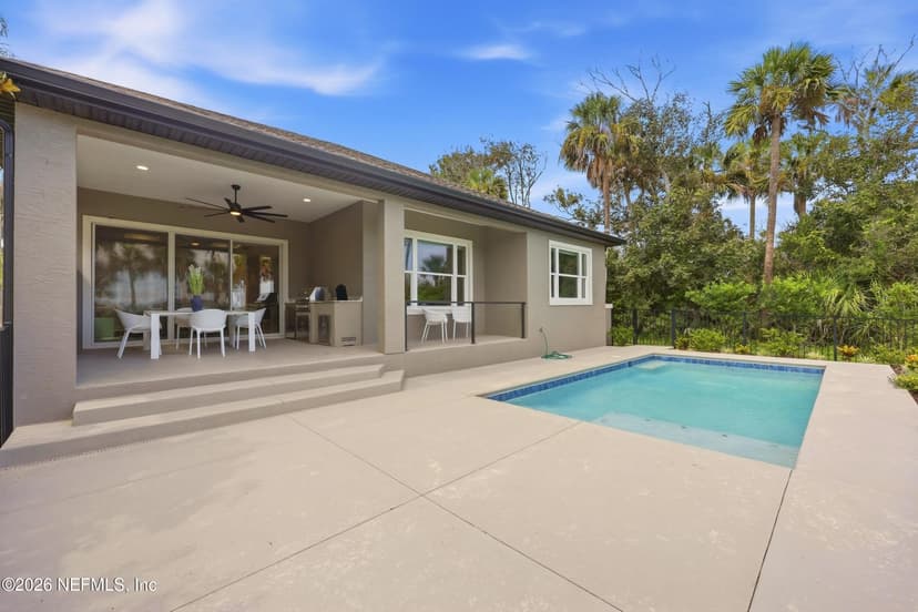 27 S Riverwalk Drive, Palm Coast, FL 32137