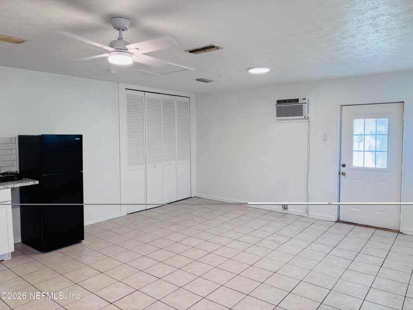8774 Country Creek Boulevard, Jacksonville, FL 32221