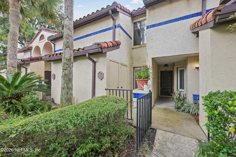 3809 Lavista Circle 210, Jacksonville, FL 32217