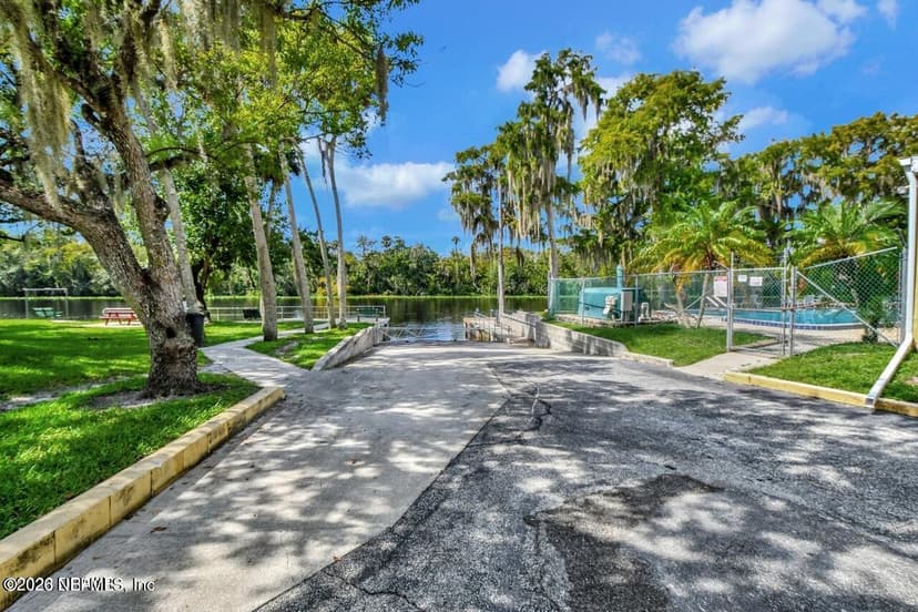 1965 Wild Turkey Village, DeLand, FL 32720